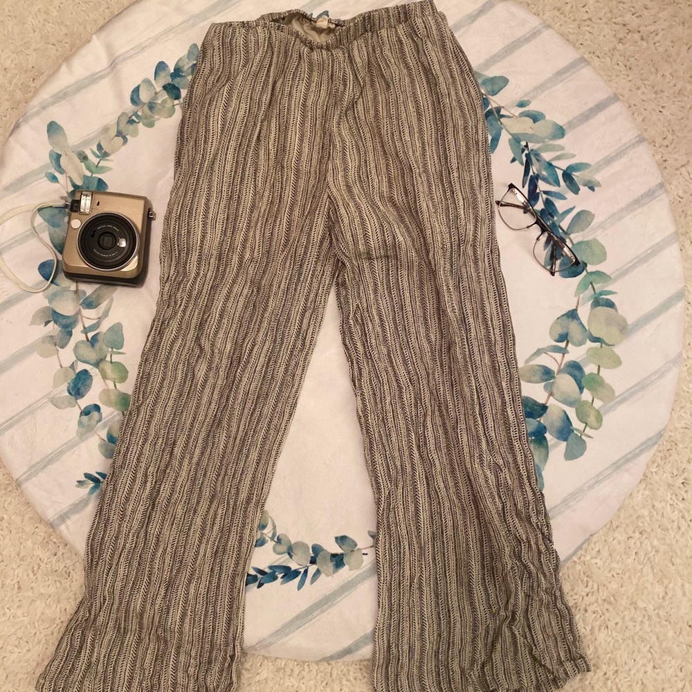 Hem & Thread pants - Picture 3 of 4